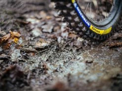 MICHELIN DH Mud Magi-X Pneu Rigide - 27,5 X 2,4 Pouces -Promos Vtt Complets Boutique michelin dh mud magi x pneu rigide 275 x 2 pouces 5