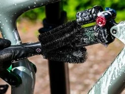 MUC-OFF Brusk Kit Premium 5 Brosses De Nettoyage Vélo -Promos Vtt Complets Boutique muc off brusk kit premium 5 brosses de nettoyage velo 8