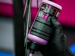 MUC-OFF Inner Tube Sealant Liquide Préventif - 300 Ml 22 MUC-OFF Inner Tube Sealant Liquide Préventif - 300 Ml -Promos Vtt Complets Boutique muc off inner tube sealant liquide preventif 300 ml 9