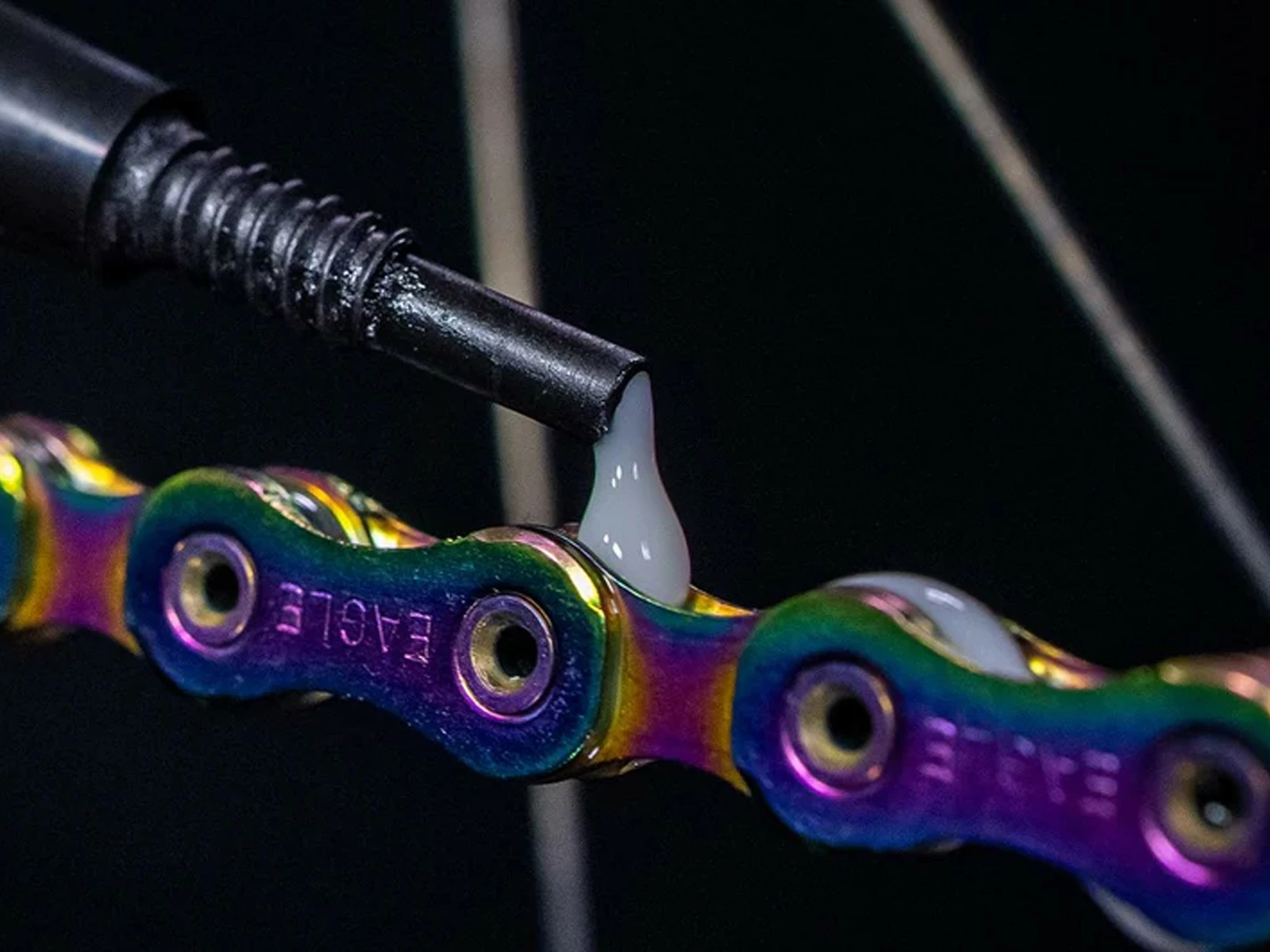 MUC-OFF Lubrifiant Chaîne Conditions Sèches - Burette 50ml 7 MUC-OFF Lubrifiant Chaîne Conditions Sèches - Burette 50ml – Image 5