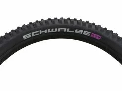 SCHWALBE Big Betty Pneu Souple Evolution Addix Ultra Soft Super Downhill - 27,5 X 2,4 Pouces 8 SCHWALBE Big Betty Pneu Souple Evolution Addix Ultra Soft Super Downhill - 27,5 X 2,4 Pouces -Promos Vtt Complets Boutique schwalbe big betty pneu souple evolution addix ultra soft super downhill 275 x 24 pouces 2